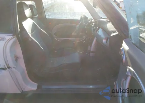 2005 Mini Cooper из США, поврежденный, VIN WMWRC33445TJ64014